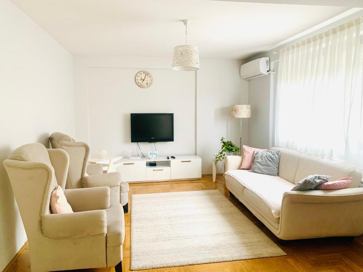 Cozy City Center Apartment Prizren Buitenkant foto